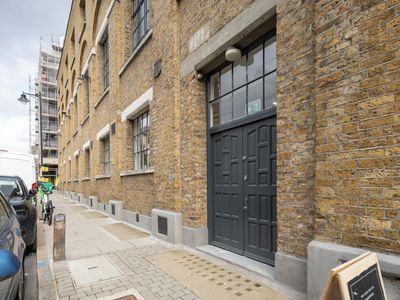 Property Image for Unit 2, Waterside, 44-48 Wharf Road, Islington, N1 7UX