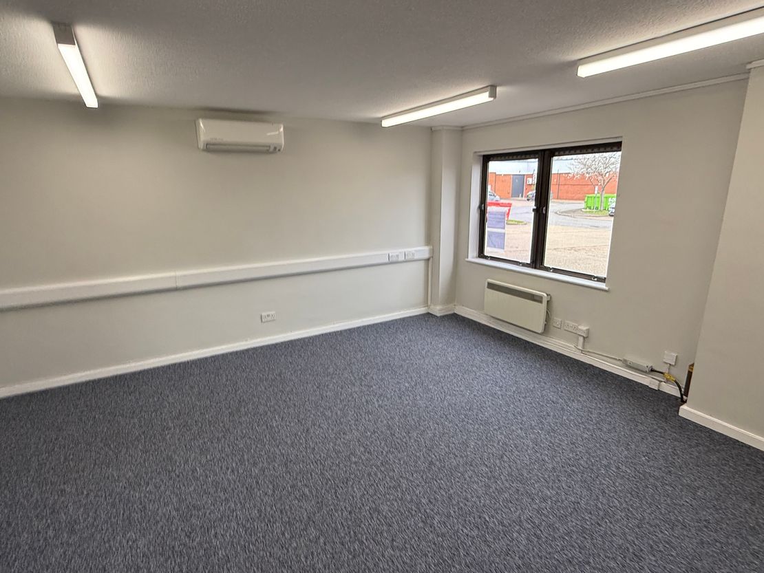 9 Mundells Industrial Centre, Welwyn Garden City, Hertfordshire, AL7 1EW