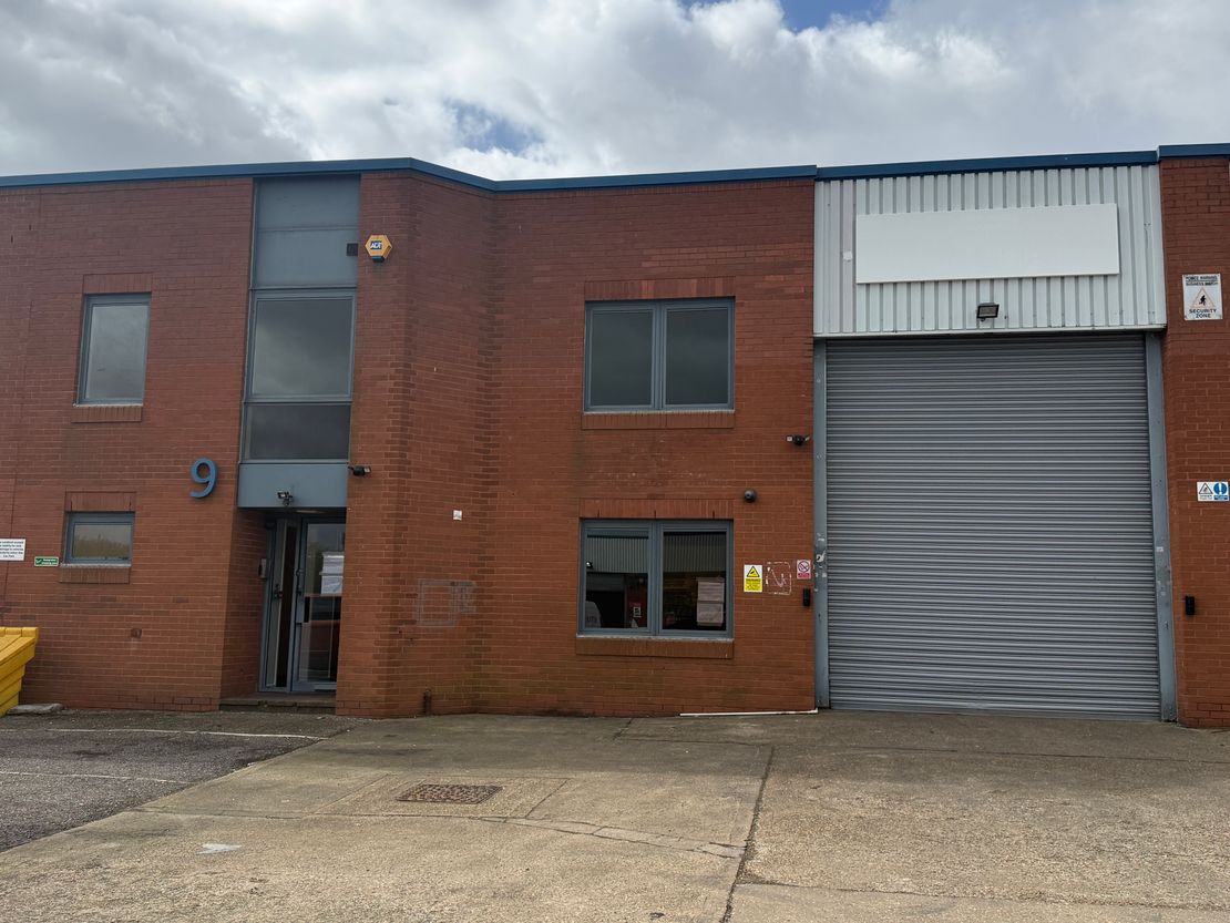 9 Mundells Industrial Centre, Welwyn Garden City, Hertfordshire, AL7 1EW