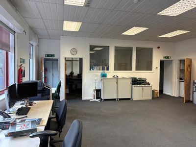 Property Image for 5 Sugarbrook Court, Aston Road, Bromsgrove, Worcestershire, B60 3EX