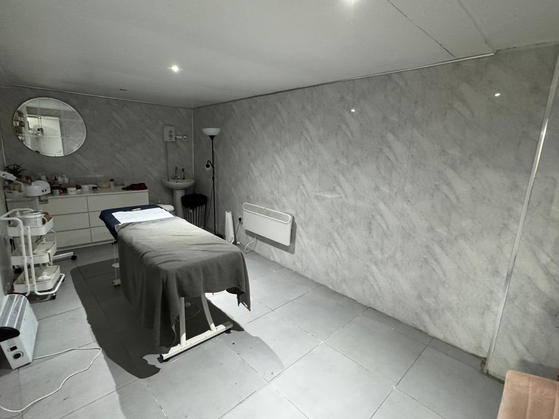 258 Albert Dr, Glasgow G41 2NL