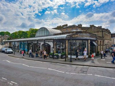 Property Image for 4A The Colonnade, Cavendish Arcade, Buxton, SK17 6AL