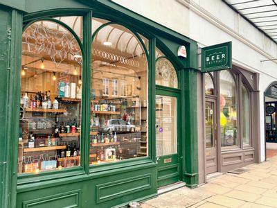 Property Image for 4A The Colonnade, Cavendish Arcade, Buxton, SK17 6AL