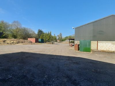 Property Image for Leonards Turf Farms, W Park Rd, Newchapel, Lingfield RH7 6HT