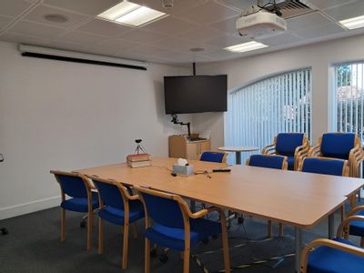 Property Image for Grove House, Guildford Road, Fetcham, Leatherhead, Surrey, KT22 9DF