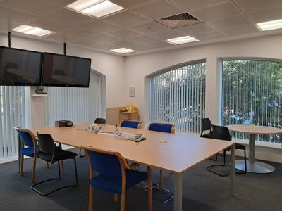 Property Image for Grove House, Guildford Road, Fetcham, Leatherhead, Surrey, KT22 9DF