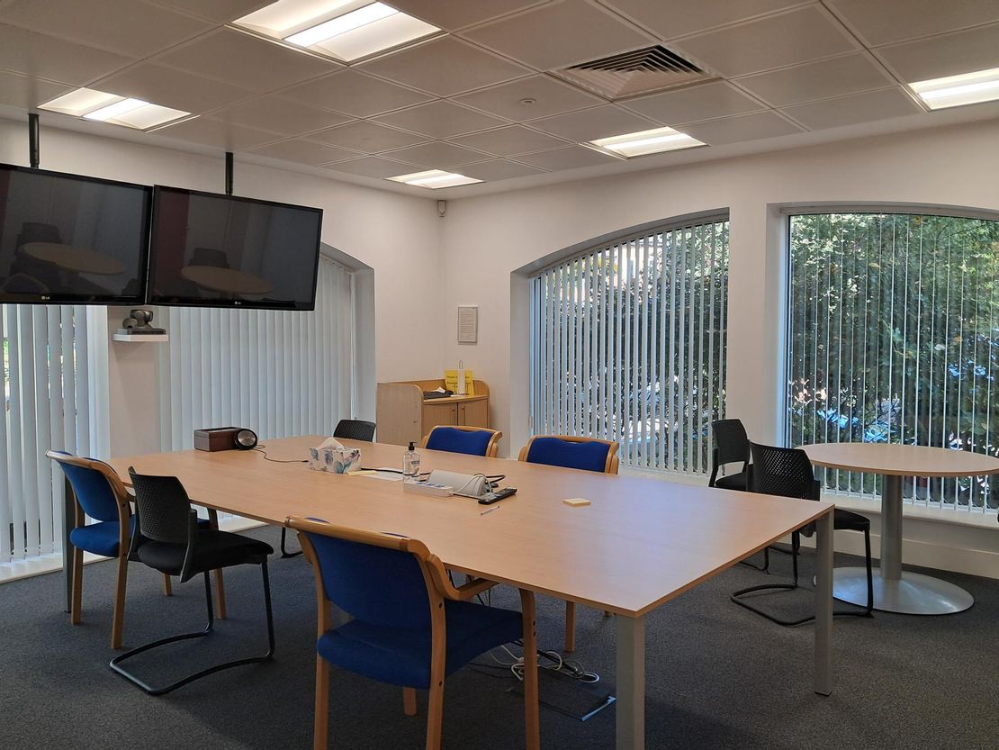 Grove House, Guildford Road, Fetcham, Leatherhead, Surrey, KT22 9DF