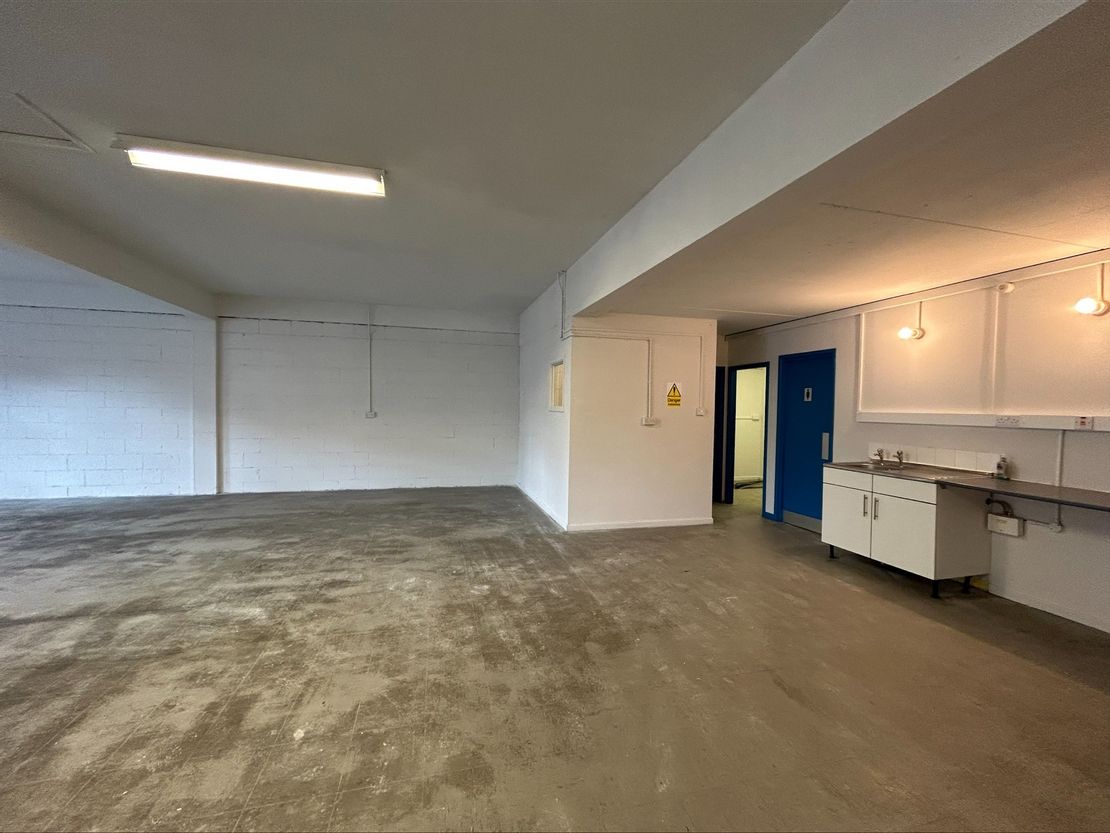 73 High Street, Alfreton, Derbyshire, DE55 7DP