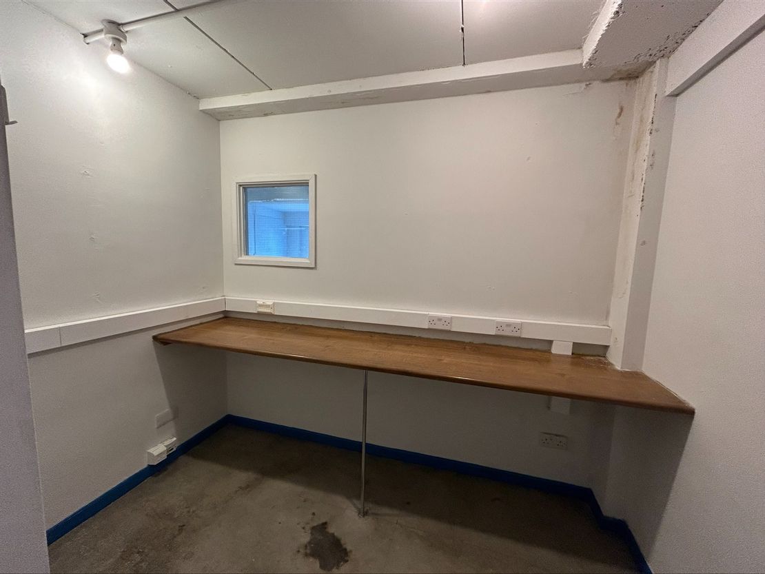 73 High Street, Alfreton, Derbyshire, DE55 7DP