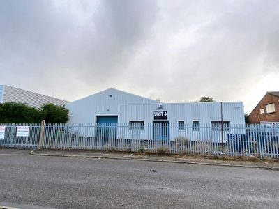Property Image for Unit 4 Vestry Trading Estate, Vestry Road, Sevenoaks, TN14 5EL
