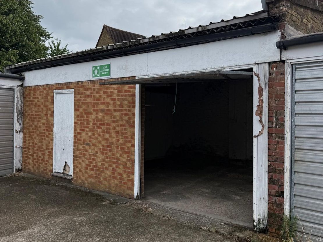 Corner Store, 37 Park Road, Bromley, Kent, BR1 3HJ