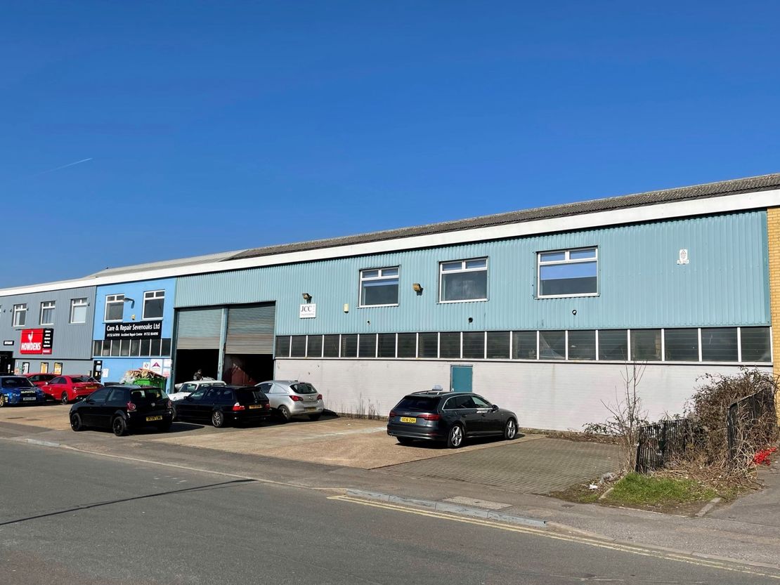 Unit 3 Monza House, Fircroft Way, Edenbridge, Kent, TN8 6EJ