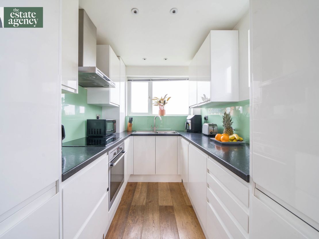 Mount Avenue, London W5