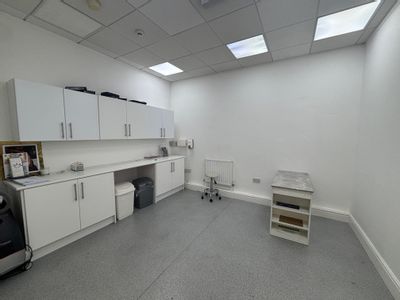 Property Image for 78 Northgate, Wakefield, West Yorkshire, WF1 3AY