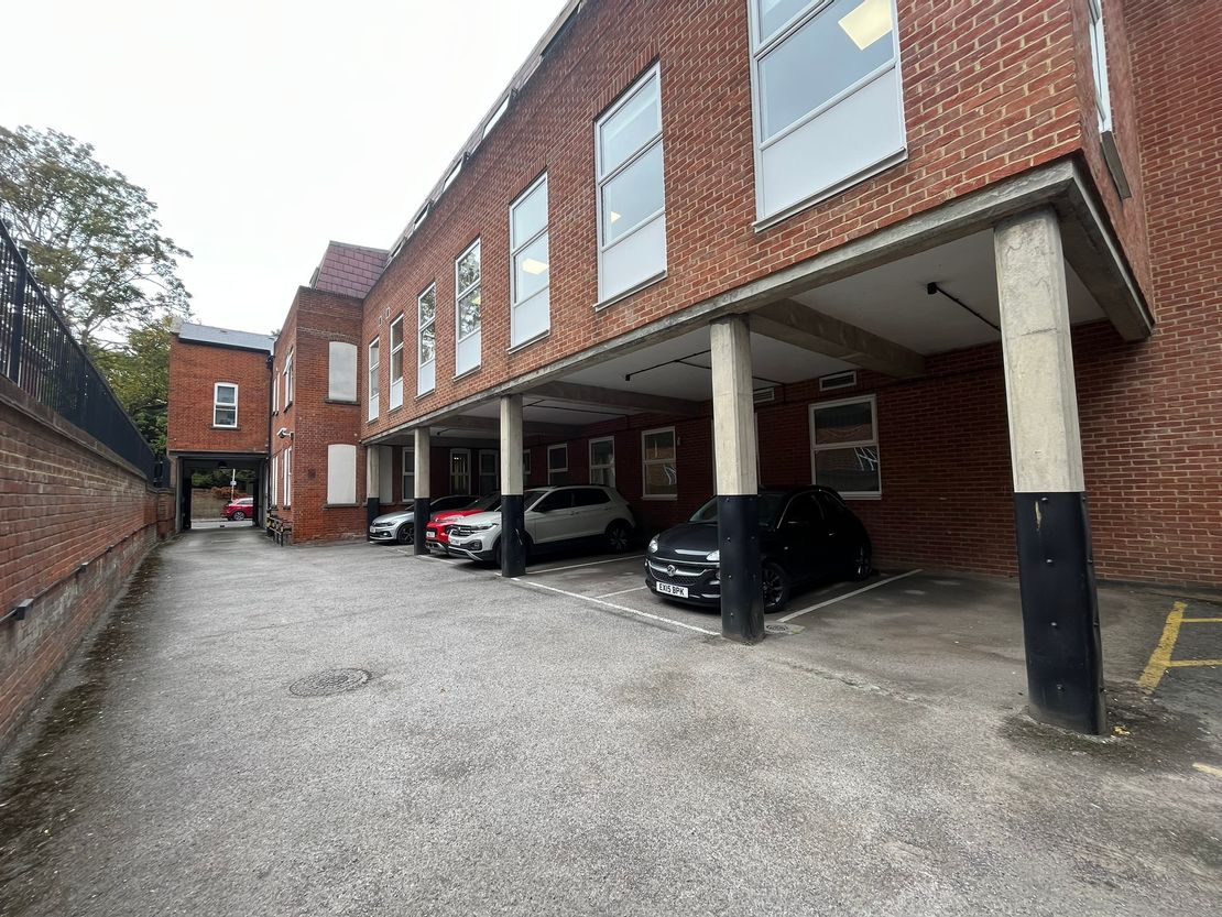 Part First Floor Summit House, Waterloo Lane, Chelmsford, Essex, CM1 1BD