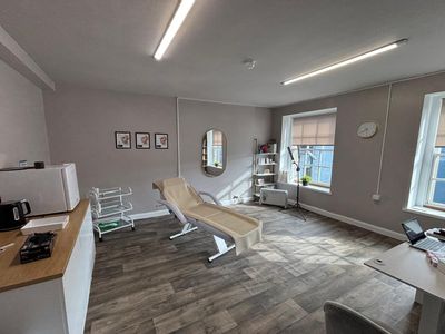 Property Image for Avonmore House, 15 Church Square, Banbridge, BT32 4AP