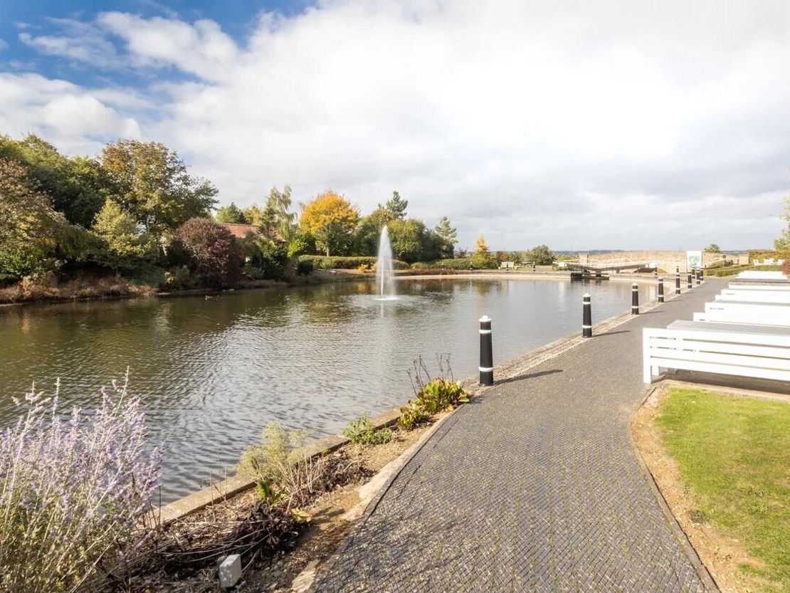 Arch Barn East, Pury Hill Business Park, Nr Alderton, Milton Keynes, NN12 7LS
