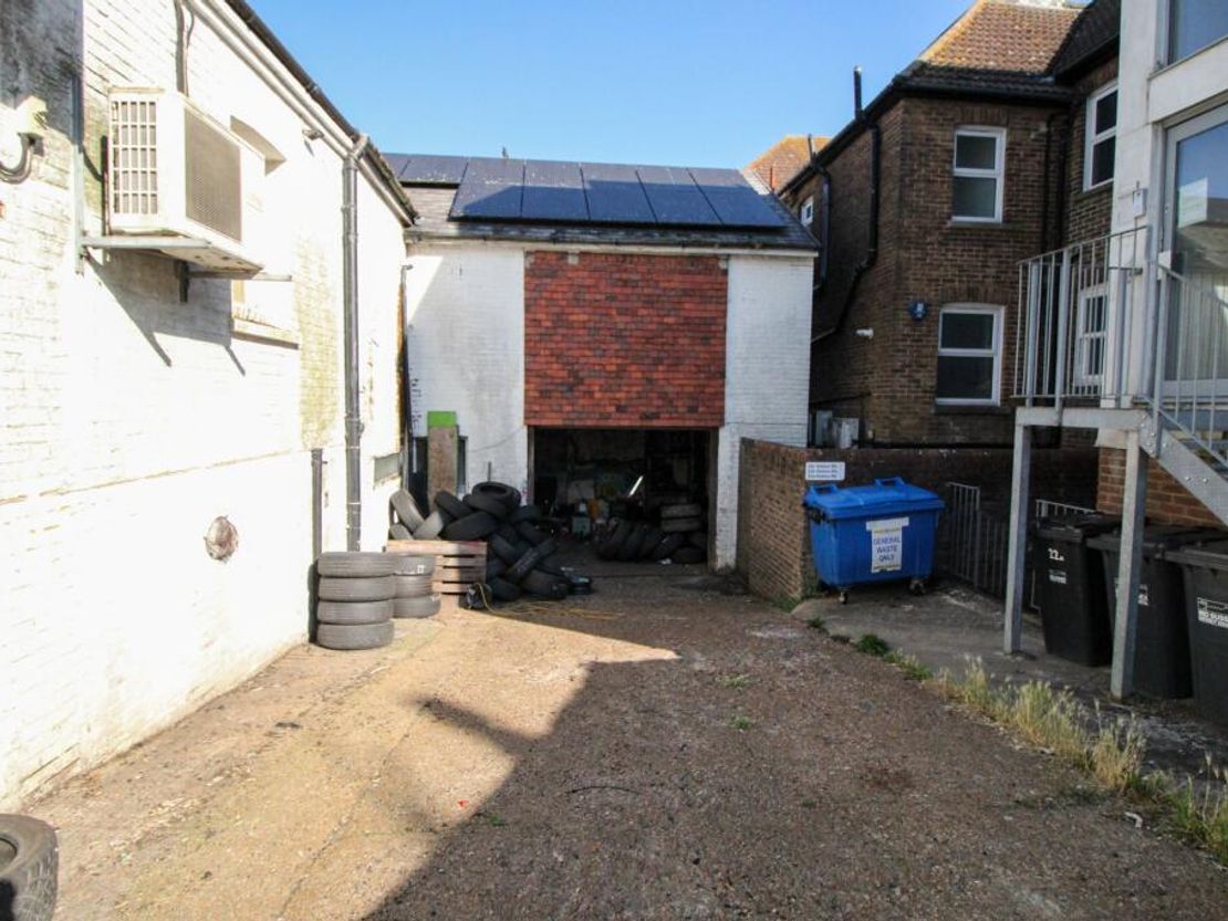 22 Station Road, Burgess Hill, West Sussex, RH15 9DS