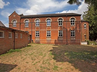 Property Image for Former United Reformed Church, New Street, Great Dunmow, Essex, CM6 1BH
