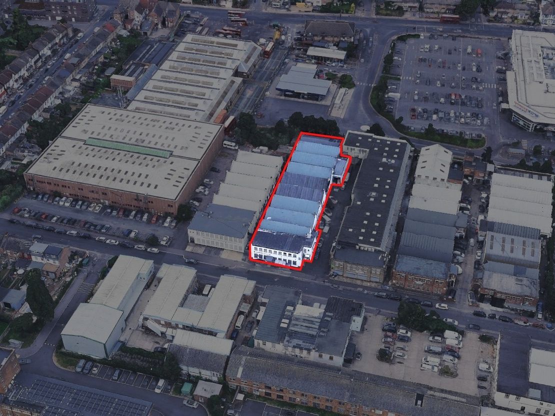 19 Queensway, Ponders End, Enfield, Greater London, EN3 4SA