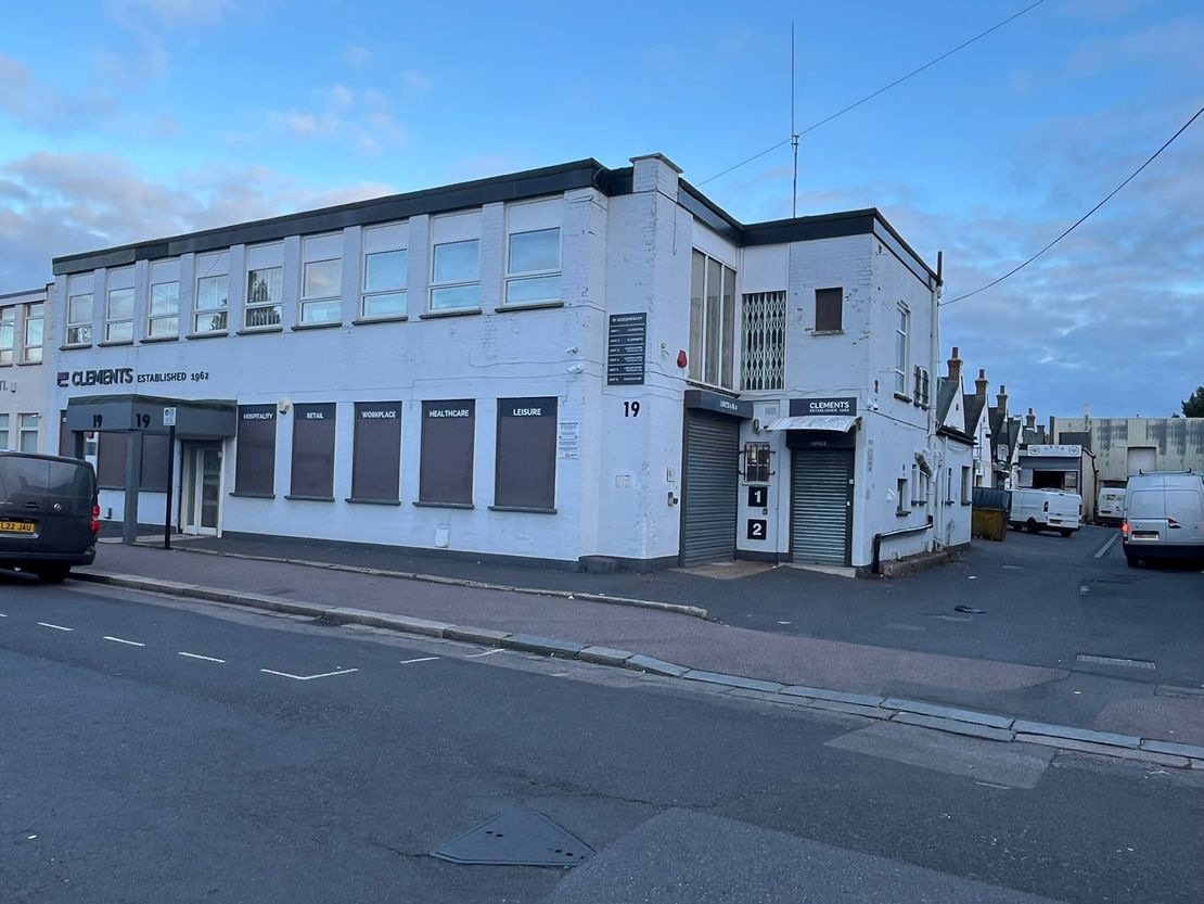 19 Queensway, Ponders End, Enfield, Greater London, EN3 4SA