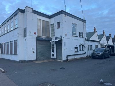 Property Image for 19 Queensway, Ponders End, Enfield, Greater London, EN3 4SA