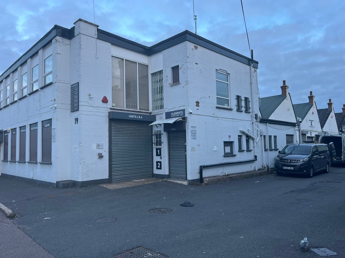 19 Queensway, Ponders End, Enfield, Greater London, EN3 4SA