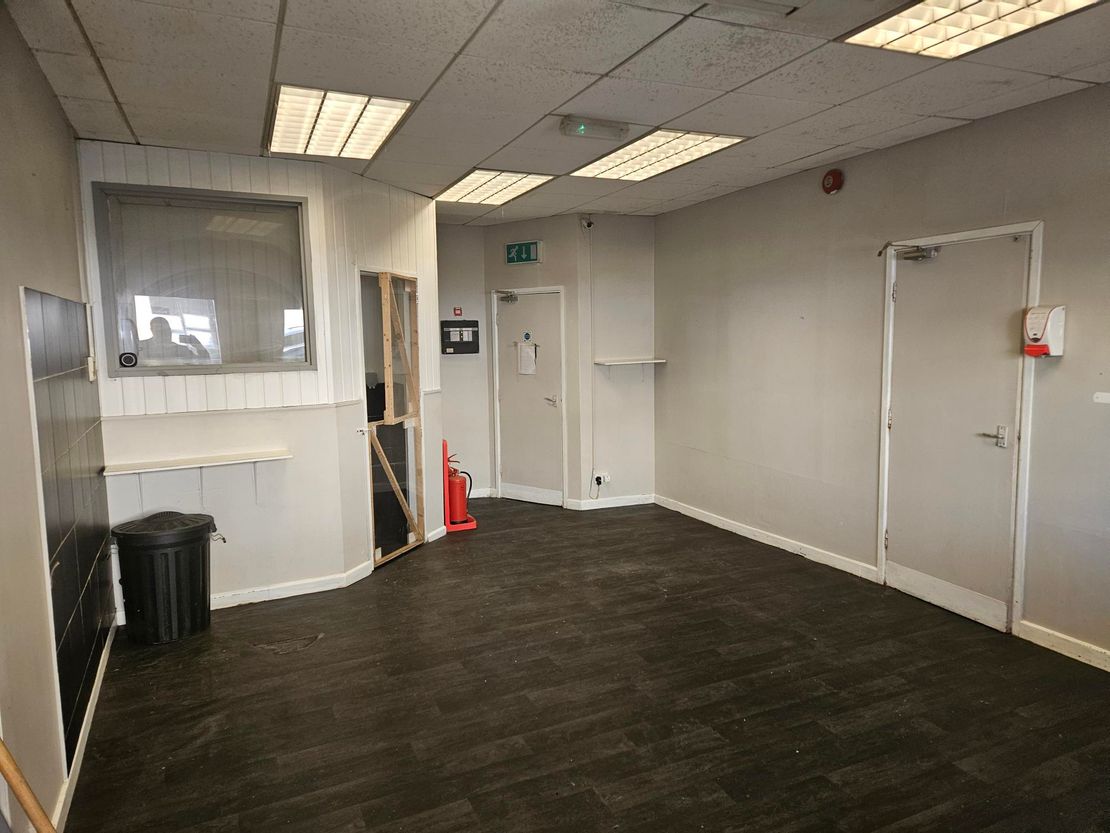 1 Jacksons Buildings, Victoria Street, Glossop, SK13 8AQ