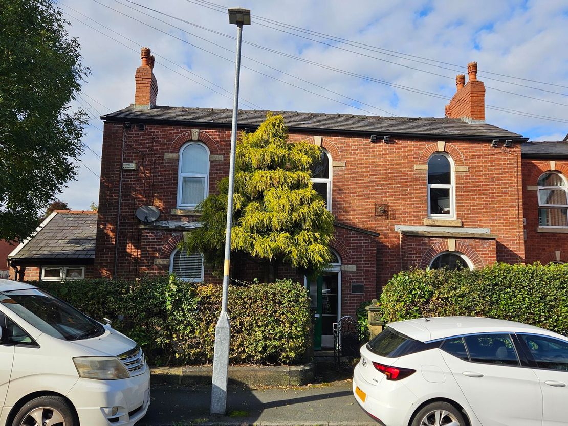 30 Chapel Street, Hyde, SK14 1LF