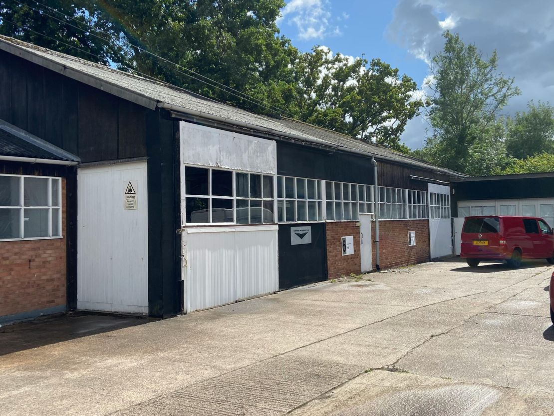 8 Unit Industrial Investment, Common Lane Industrial Estate, Common Lane, Kenilworth, CV8 2EQ