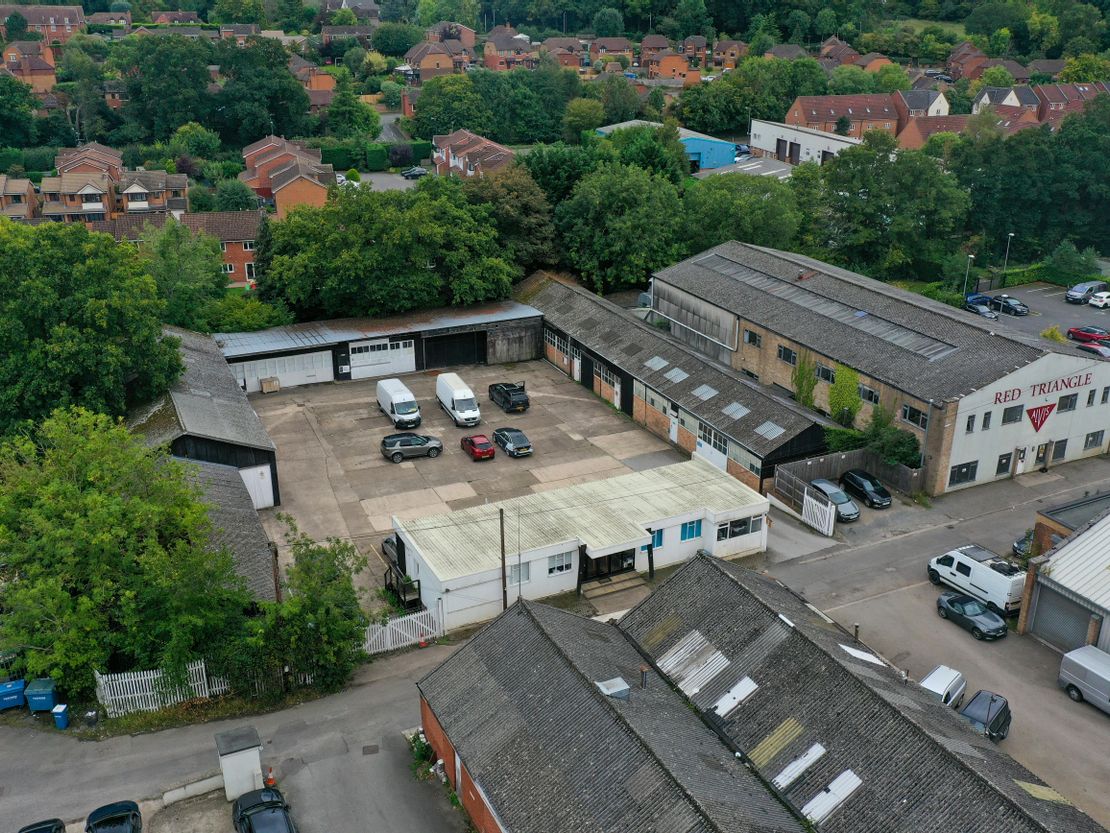 8 Unit Industrial Investment, Common Lane Industrial Estate, Common Lane, Kenilworth, CV8 2EQ