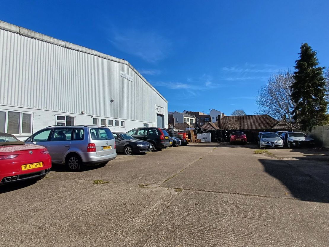 5A-5B King Street, Houghton Regis, Dunstable, Bedfordshire, LU5 5TT