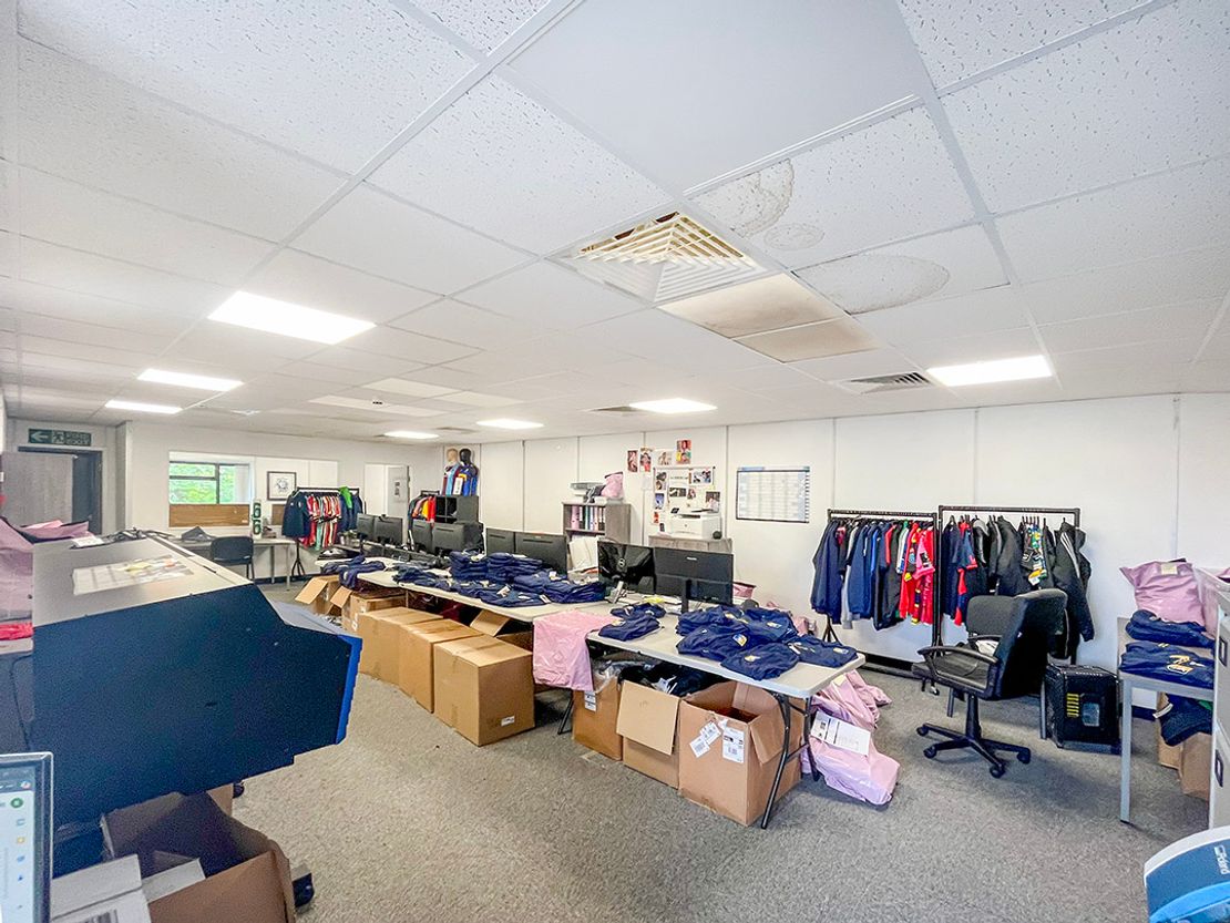1 Riverside Park industrial Estate, Dogflud Way, Farnham, GU9 7UG