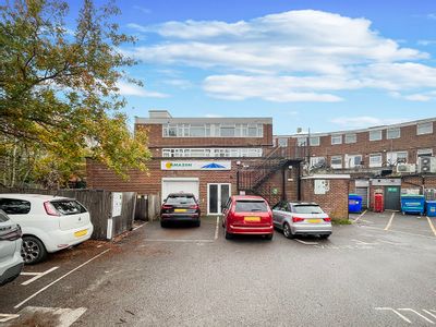 Property Image for 246 Fleet Road, Fleet, GU51 4BX