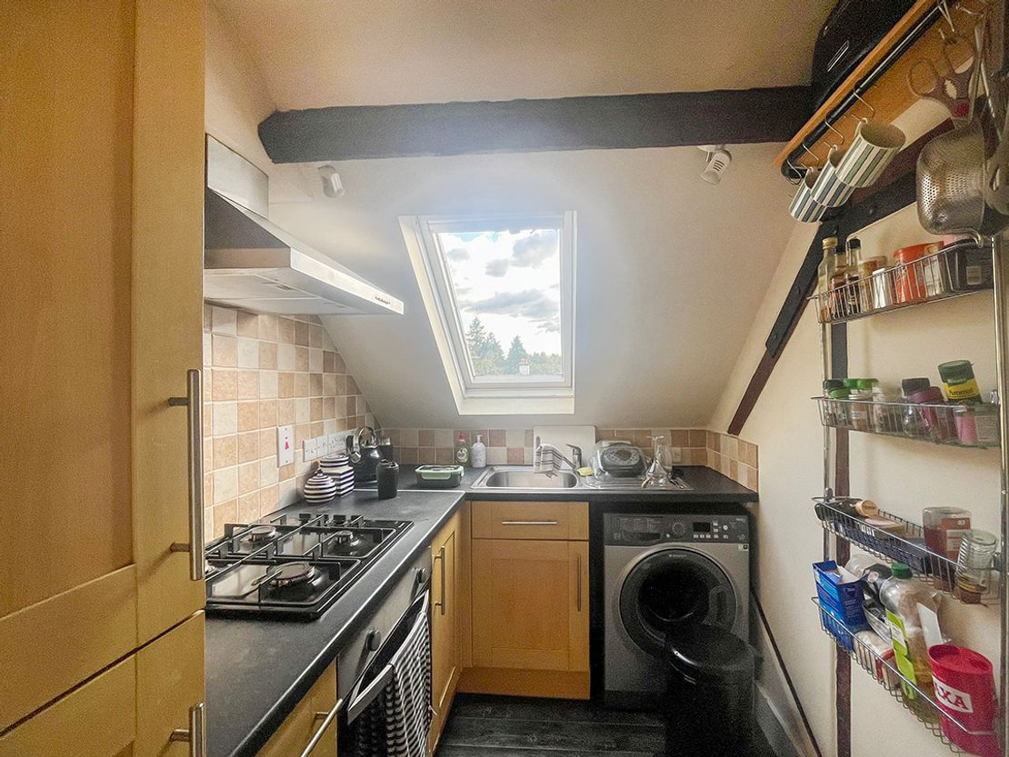 Rushmoor Garage, Tilford Road, Rushmoor, Farnham, GU10 2EP