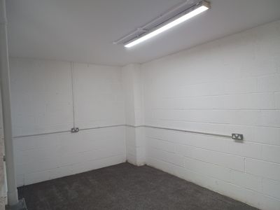 Property Image for Unit 14-18 Clonmel Road Business Park, Clonmel Road, Stirchley, Birmingham West Midlands UK B30 2BU