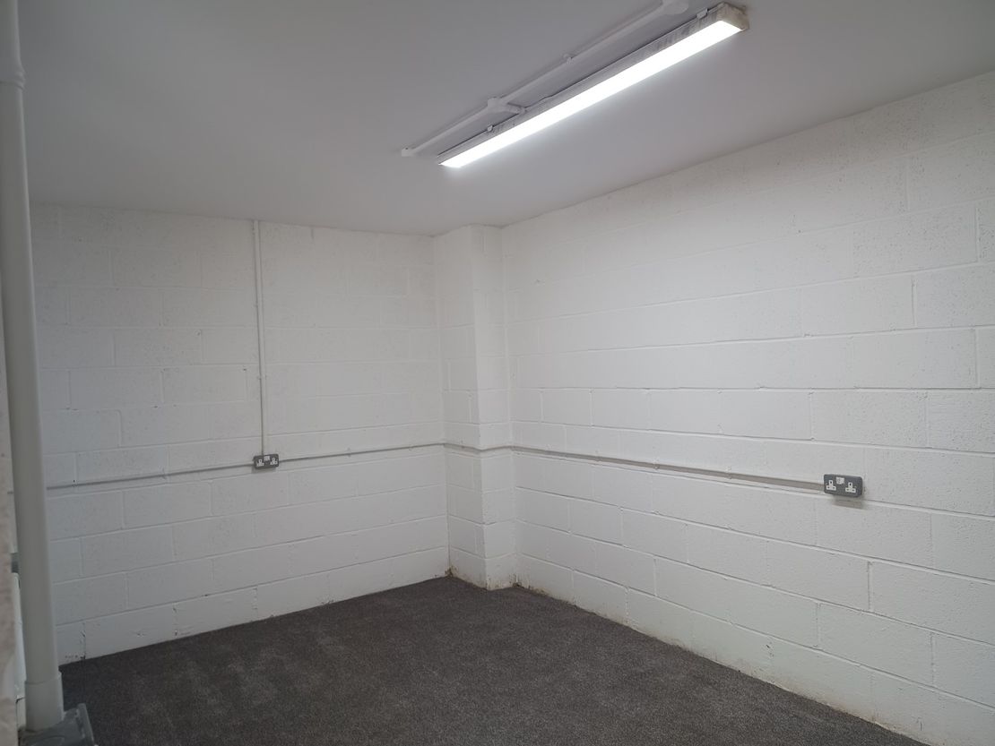 Unit 14-18 Clonmel Road Business Park, Clonmel Road, Stirchley, Birmingham West Midlands UK B30 2BU