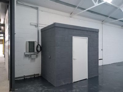 Property Image for Unit 14-18 Clonmel Road Business Park, Clonmel Road, Stirchley, Birmingham West Midlands UK B30 2BU