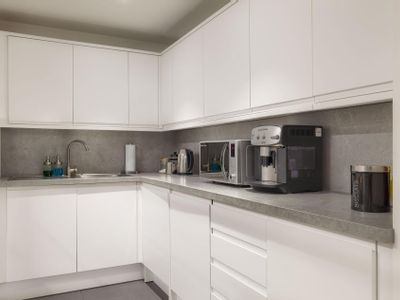 Property Image for S H 24, 35A Westminster Bridge Road, London, Greater London, SE1 7JB