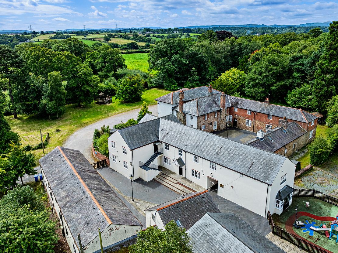 Plas Bellin Hall, Oakenholt Lane, Northop, Mold, Flintshire, CH7 6DF