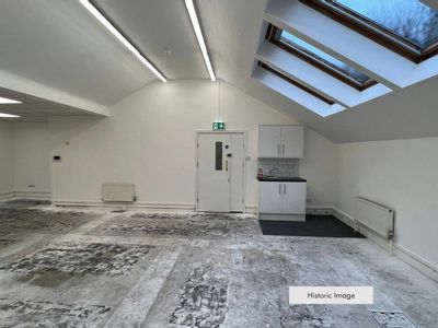 Property Image for Unit 16B, Chiltern Court, Asheridge Road, Chesham, HP5 2PX