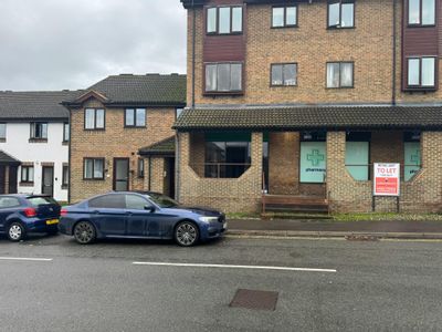 Property Image for 4 Kingfisher Court, Kingfisher Drive, Guildford, GU4 7EW