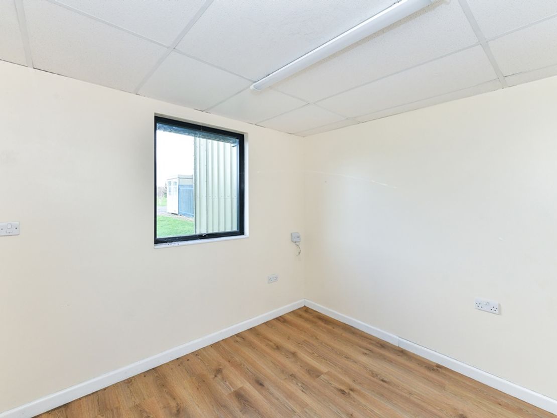 Unit 28, Roseland Business Park, Normanton Lane, Long Bennington, Newark, Nottinghamshire, NG23 5FF