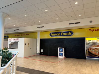 Property Image for Kiosk Space, Cornbow Shopping Centre, Cornbow Shopping Centre, Halesowen, West Midlands, B63 4AJ