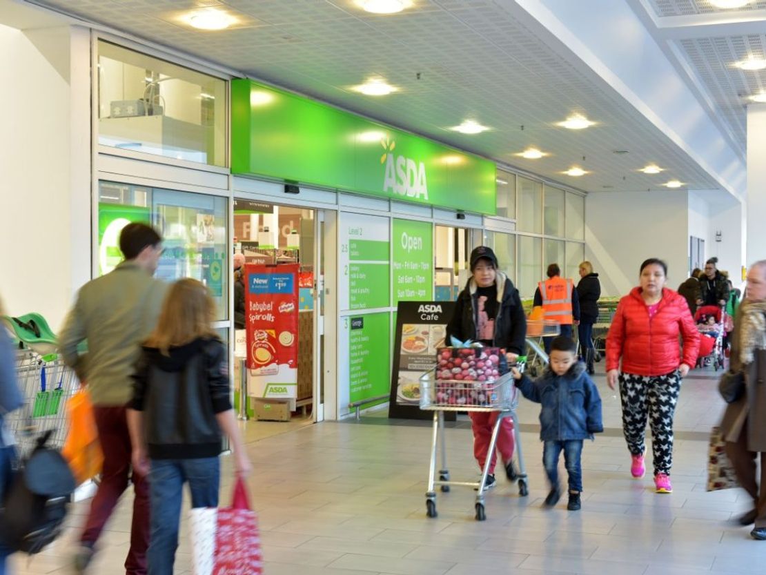 Cornbow Shopping Centre, Great Cornbow, Halesowen, West Midlands, B63 4AB
