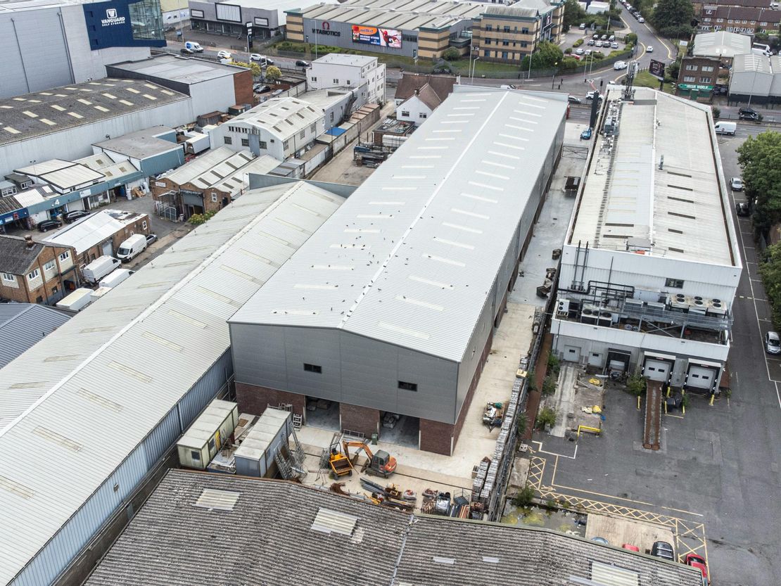 709 North Circular Road, London, NW2 7AX