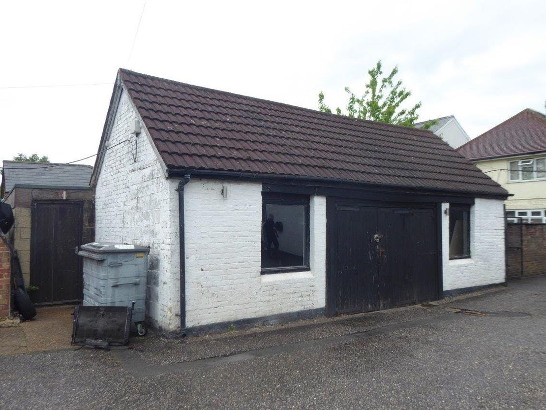 35 High Brooms Road, Tunbridge Wells, TN4 9DA