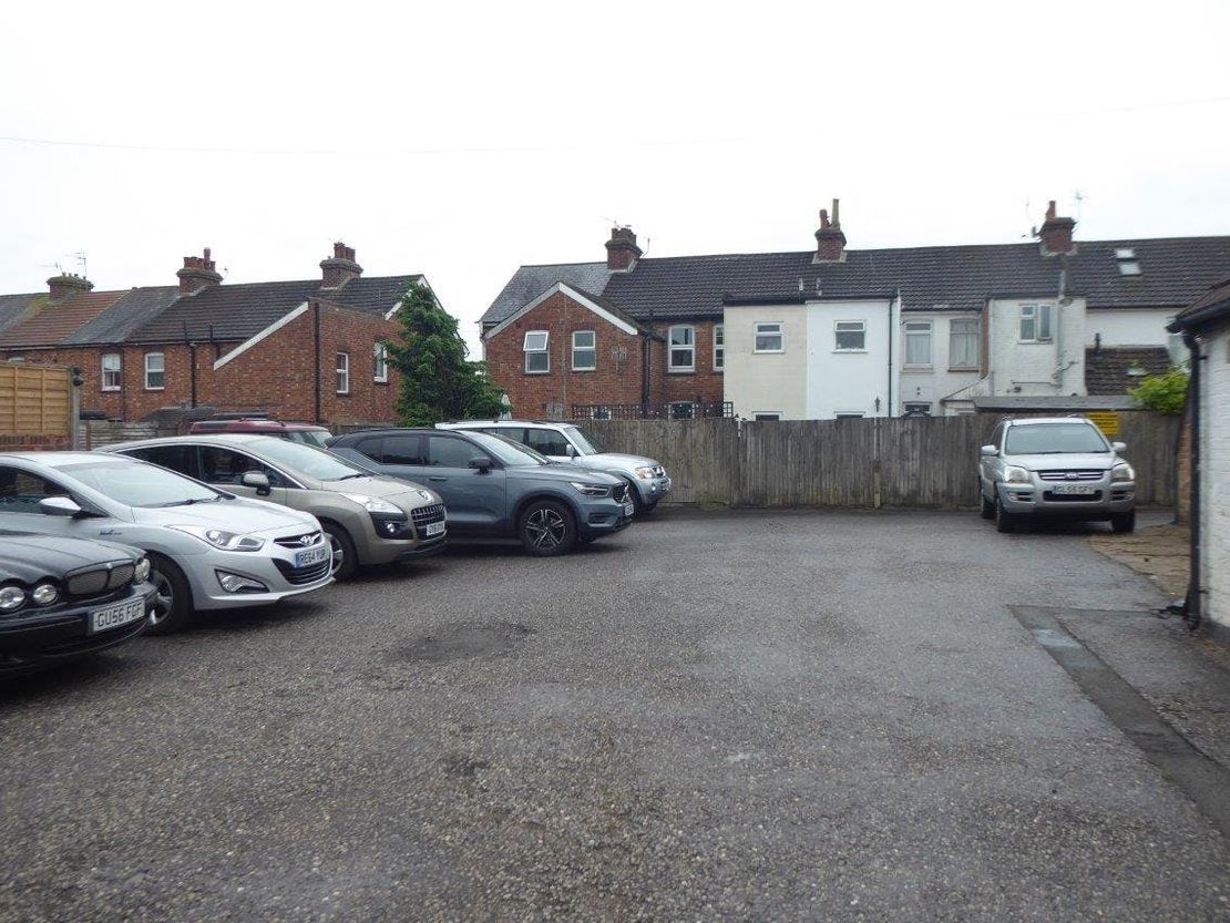 35 High Brooms Road, Tunbridge Wells, TN4 9DA