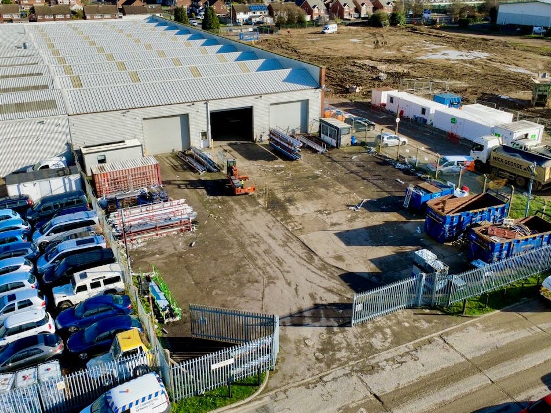 Unit 21 Sundon Industrial Estate, Dencora Way, Luton, LU3 3HP