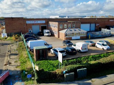 Property Image for Unit 21 Sundon Industrial Estate, Dencora Way, Luton, LU3 3HP